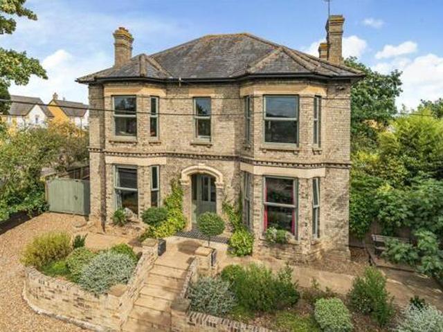 House for sale in Chelmondiston, Suffolk