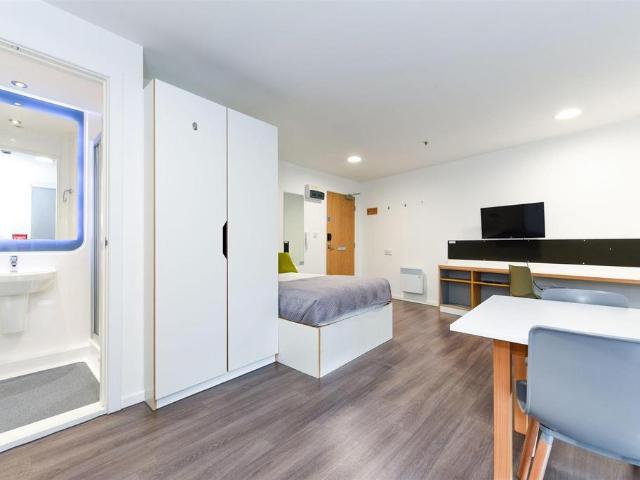 Apartment for rent in Calderstones