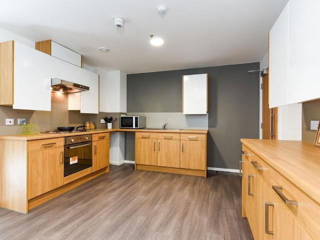 Room for rent in Calderstones