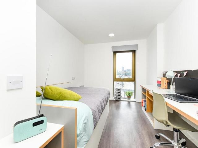 Apartment for rent in Calderstones