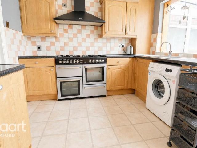 House for rent in London Borough of Barking and Dagenham, Greater London