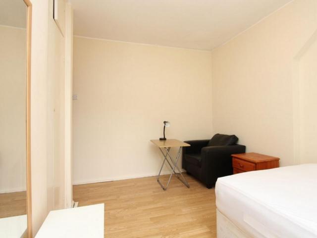 Room for rent in Elephant and Castle, Greater London