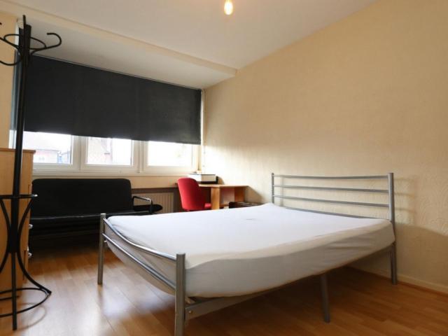 Room for rent in Stepney, Greater London