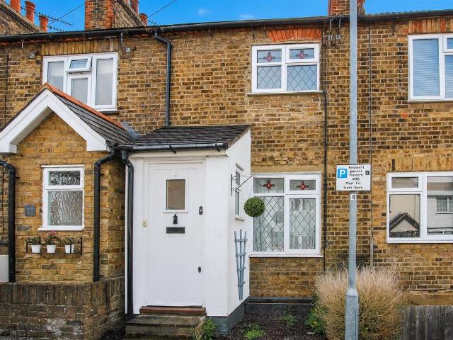 House for rent in Navestock Side, Essex