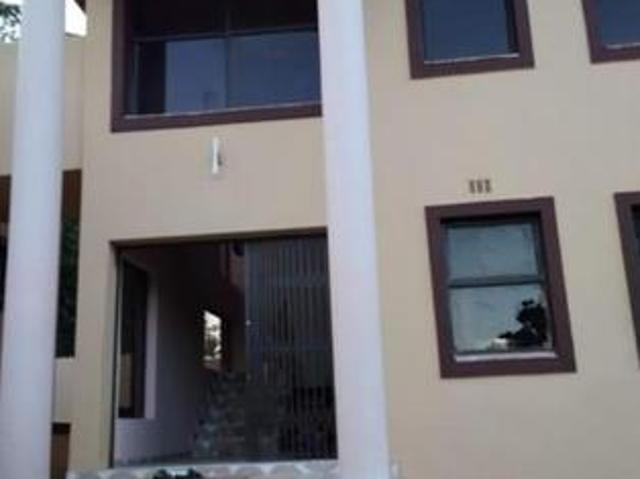 Townhouse for rent in Seaview, Kwazulu-natal
