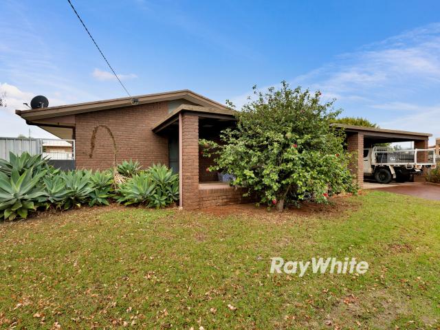 House for sale in Red Cliffs
