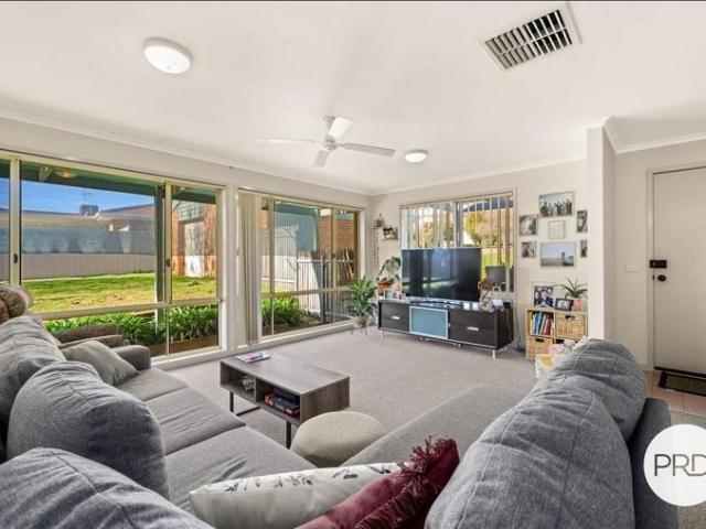 House for rent in West Wodonga, Victoria