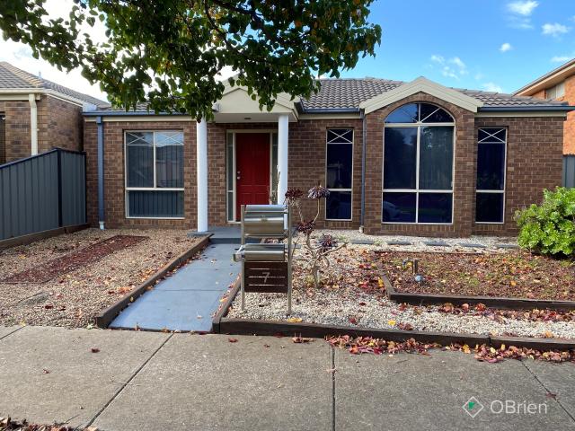 House for sale in Brimbank Gardens, Melbourne