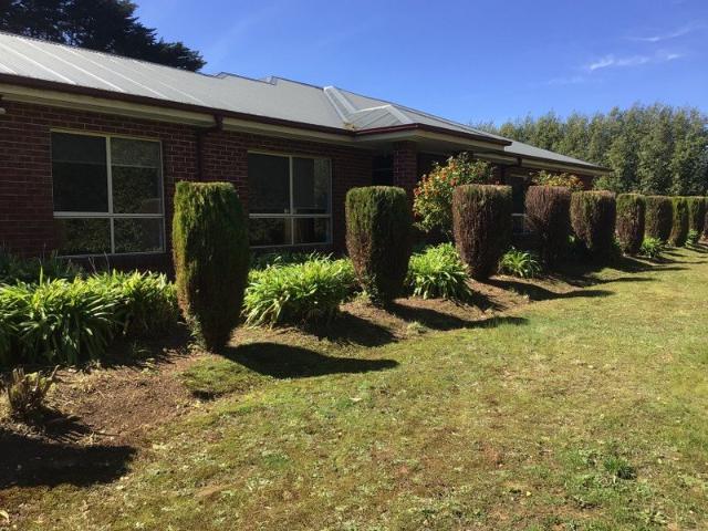 House for rent in Kinglake West, Victoria