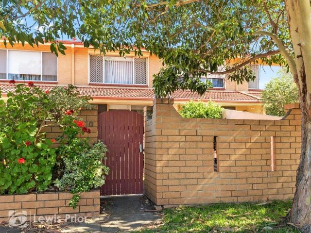 Townhouse for sale in Horseshoe Creek, South Australia