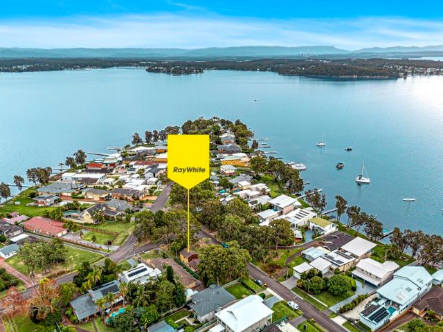 House for sale in Summerland Point, New South Wales