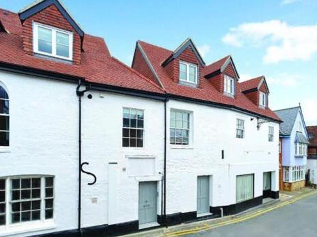 House for sale in Holloway Hill, Waverley