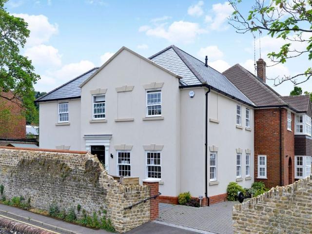 House for rent in Holloway Hill, Fole