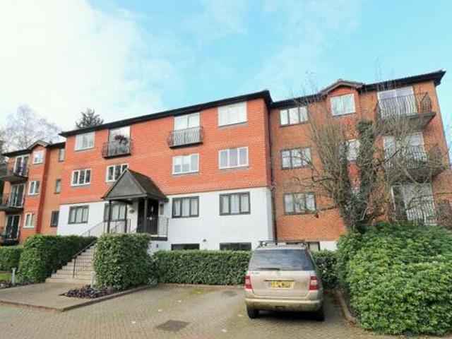 House for sale in Lucastes, Perryfields