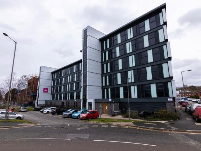 Apartment for rent in Calderstones