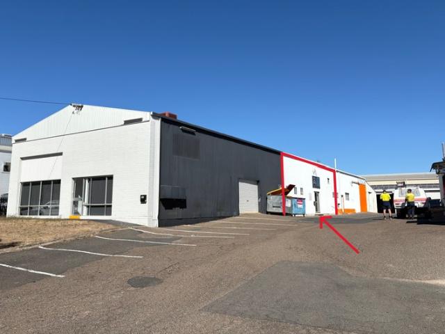 Warehouse for rent in Piallamore, New South Wales