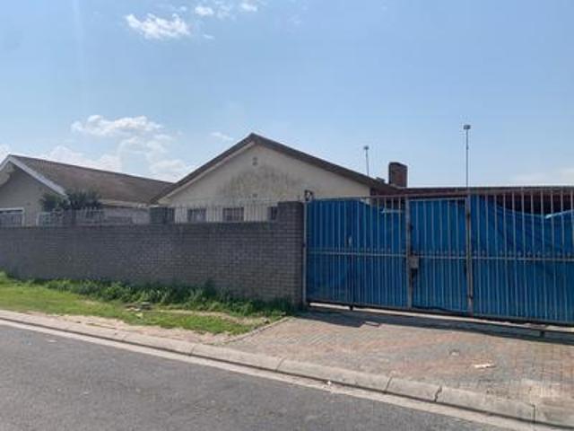 House for sale in Mitchells Plain, City of Cape Town