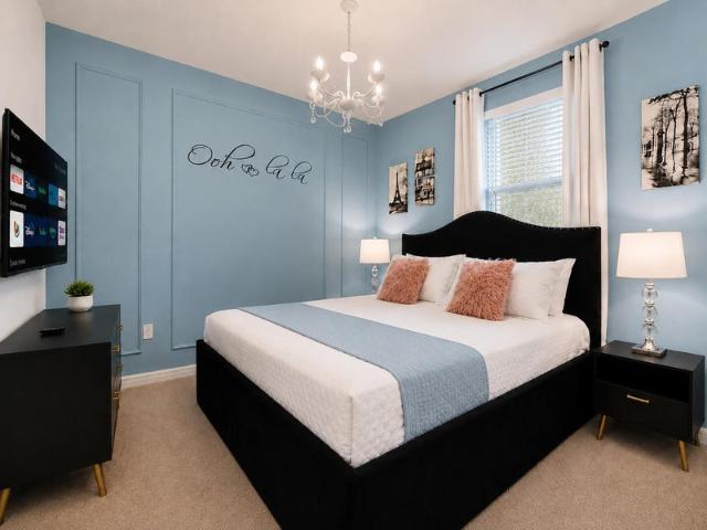Room for rent in Four Corners, Florida