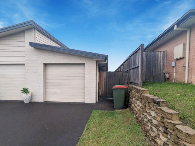 Duplex for rent in Ambergate, New South Wales