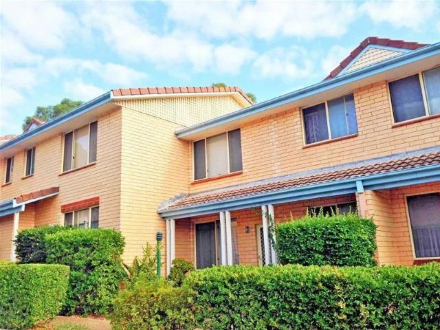 Townhouse for rent in Dundas, Sydney