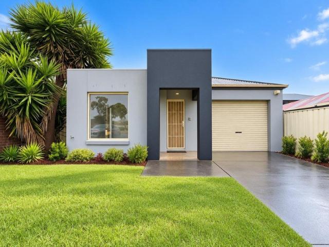 House for rent in Caroline Springs, Melbourne