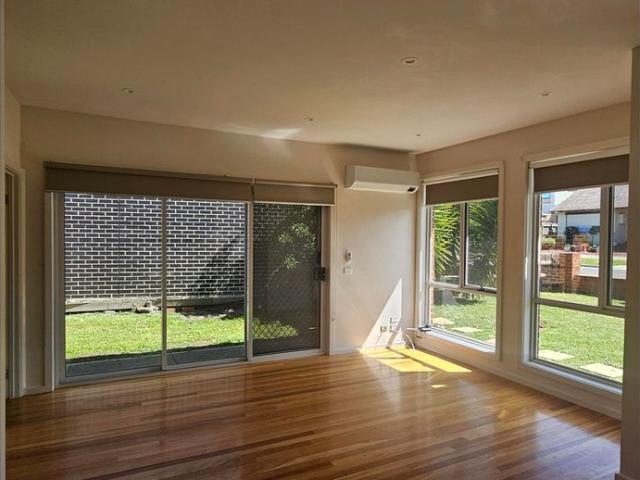Townhouse for rent in Camerons Creek, Victoria