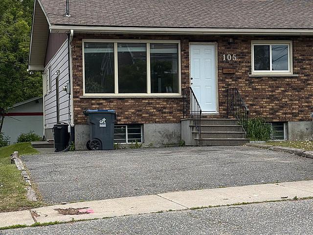 Duplex for rent in Thunder Bay, Ontario