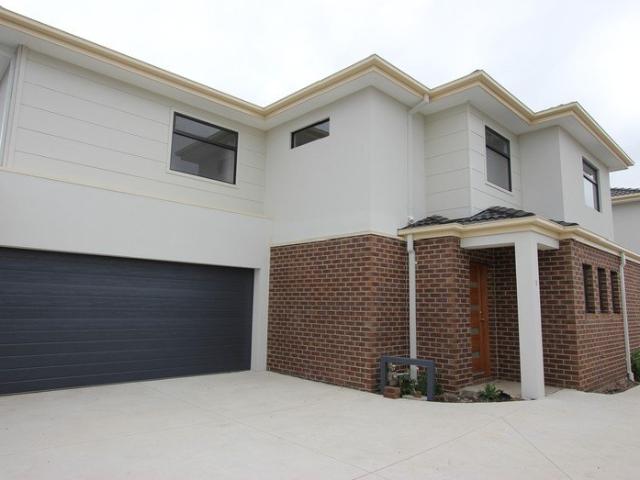 Townhouse for rent in Camerons Creek, Victoria