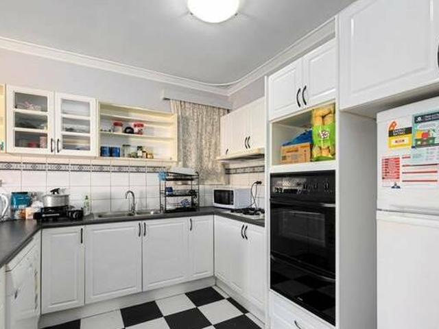 House for rent in Cockburn, Western Australia