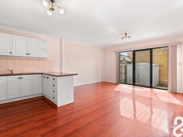 Townhouse for rent in Reservoir, Melbourne
