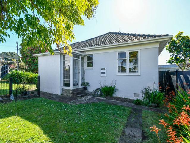 Property for sale in Auckland, Oroua County