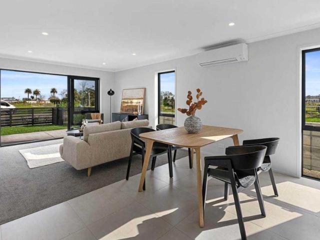 Townhouse for rent in Takanini, Papakura