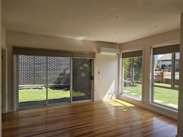 Townhouse for rent in Camerons Creek, Victoria
