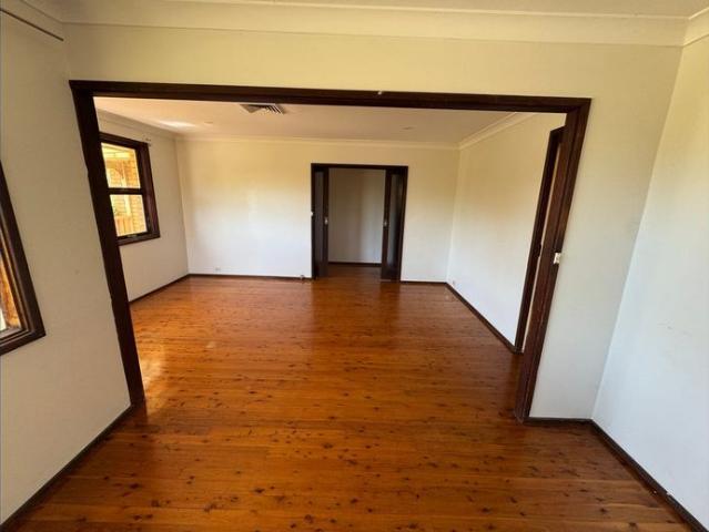 House for rent in Moorebank, Sydney