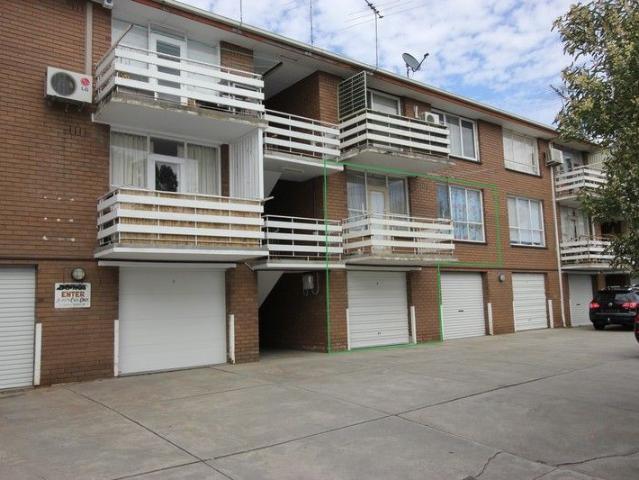 Apartment for rent in Seddon, Victoria