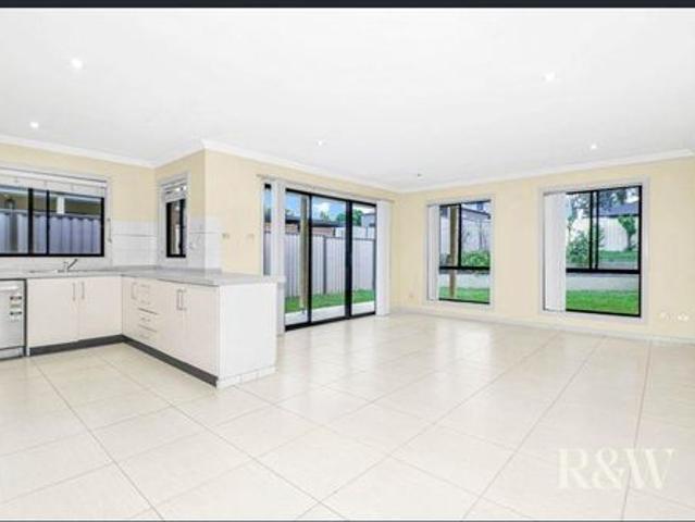 House for rent in Oxley Park, Sydney