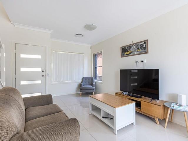 Townhouse for rent in Sydney, New South Wales