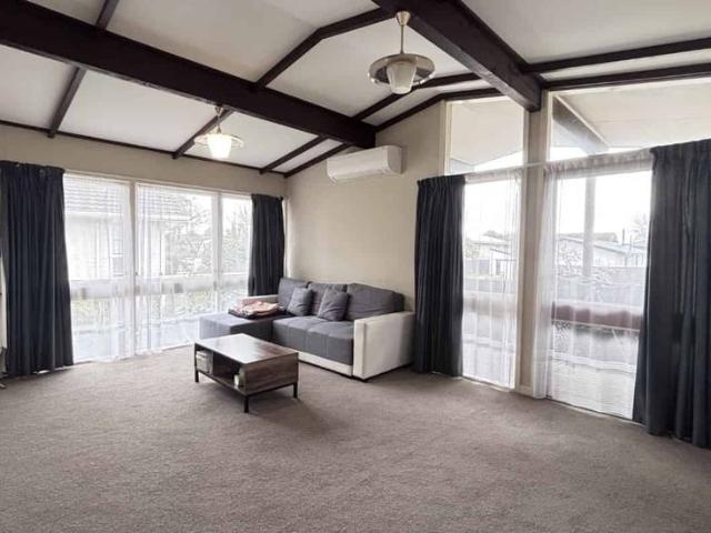 House for rent in Chaslands, Canterbury