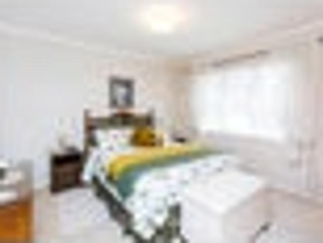Apartment for sale in Pauatahanui, Wellington