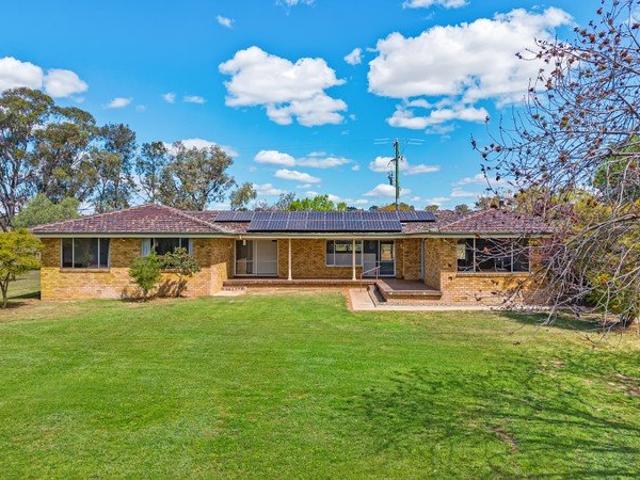 Cottage for sale in Calala, Tamworth