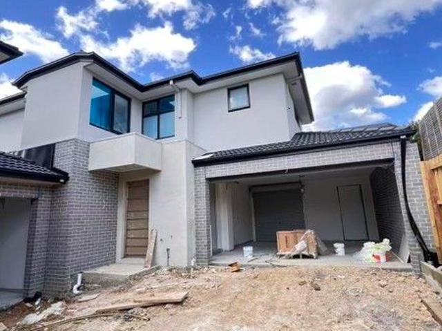 Townhouse for sale in Camerons Creek, Victoria