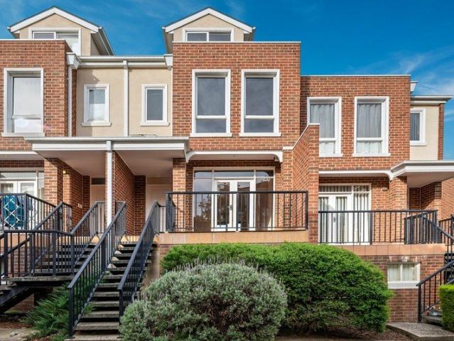 Townhouse for rent in Box Hill, Melbourne