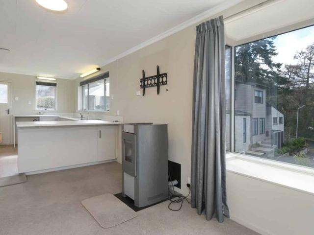 Townhouse for rent in Otakou