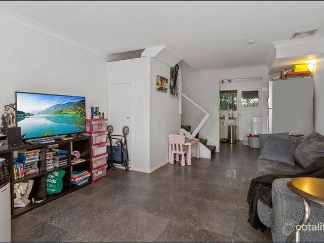 Townhouse for rent in Toombul, Queensland