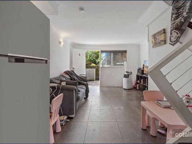 Townhouse for rent in Toombul, Queensland