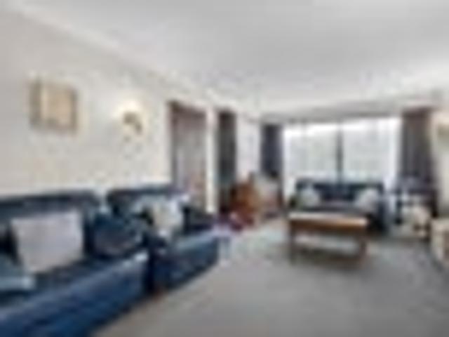 House for sale in Chaslands, Canterbury