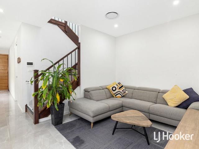 Townhouse for rent in Sydney, New South Wales