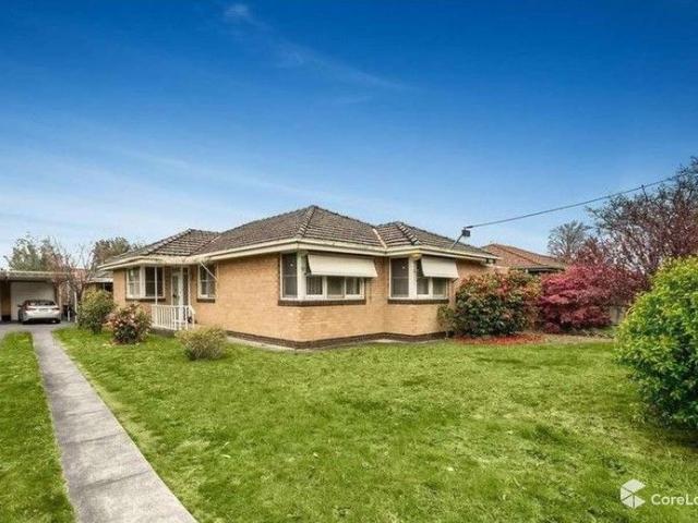 House for sale in Mckinnon