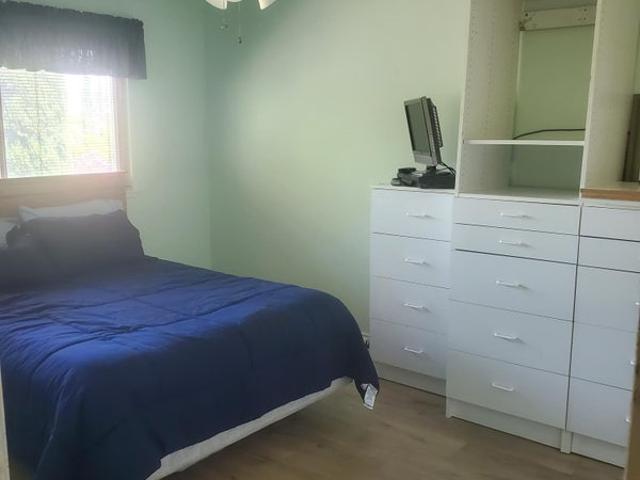 Room for rent in Canyon Country, California