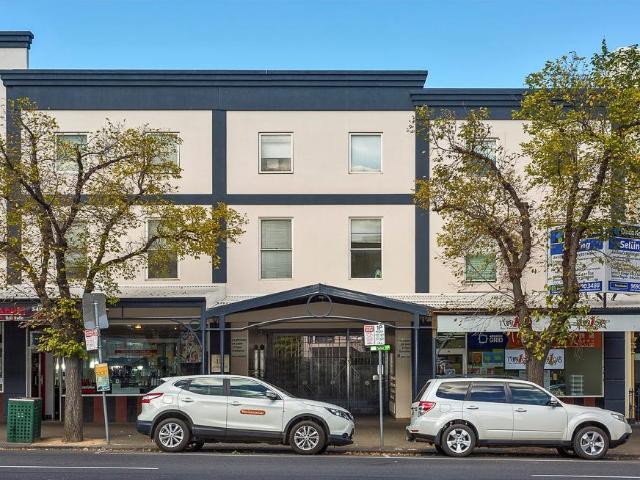 Apartment for rent in Carlton
